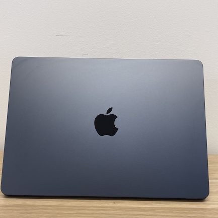 Apple MacBook Air 13" M2